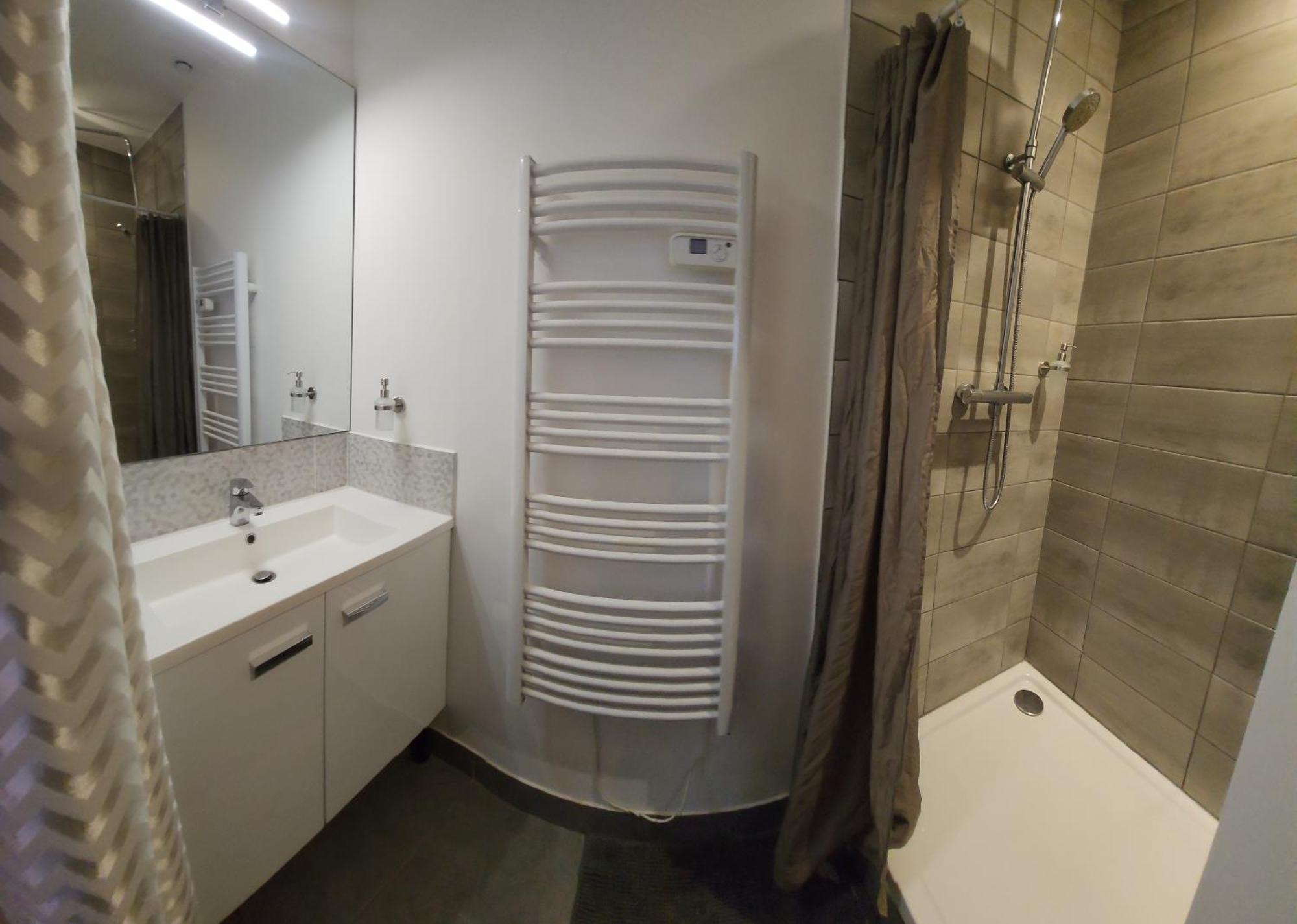 Chambres Privees Hyper-Centre Epernay Lit 160X200Cm Épernay Exterior foto
